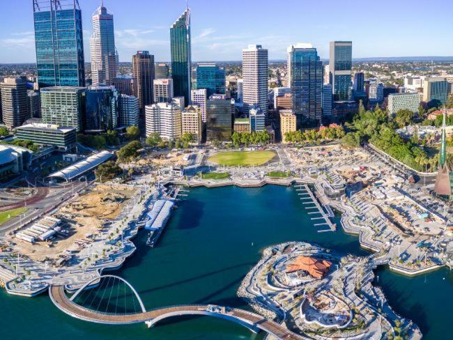 Affordable & Comfortable Apartment On Langley Park Perth Exteriér fotografie
